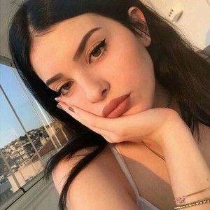 Meet your Posher, Ecob